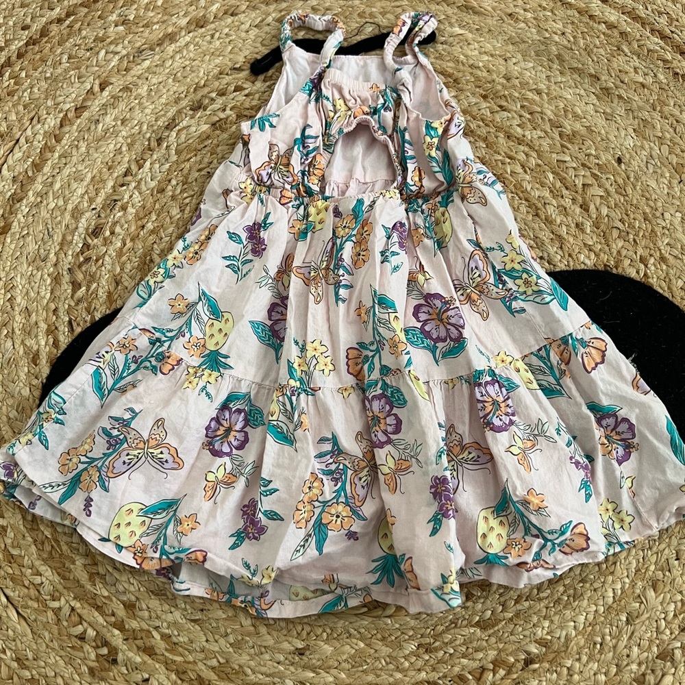 100% cotton Carter's whimsical Lavender Floral Dress keyhole back 3T no flaws